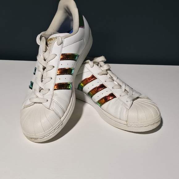 Adidas White Original Superstar Holographic Iridescent Red,Gold, Green,Size 5.5 - Picture 1 of 1